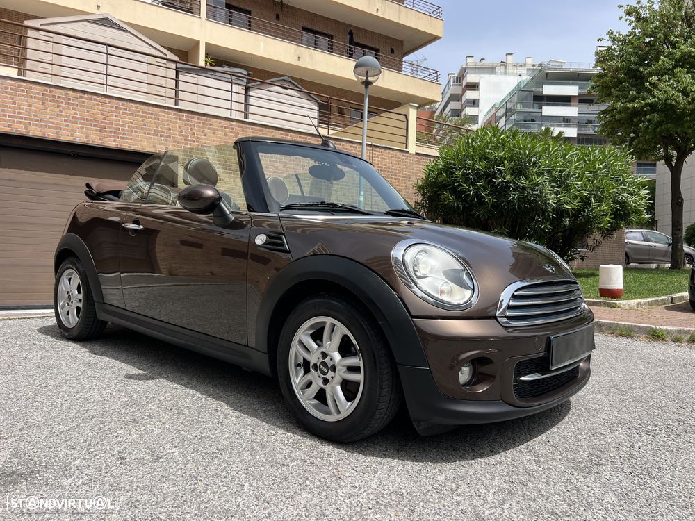 MINI Cabrio Cooper D Highgate - 21