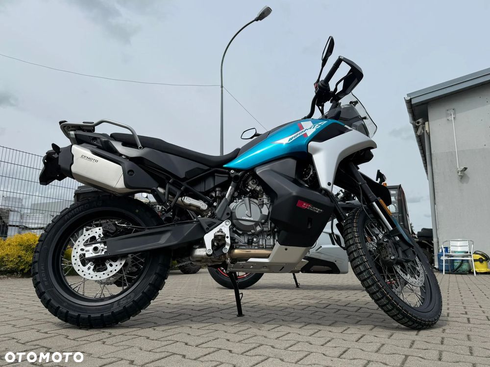 CFMoto MT - 8