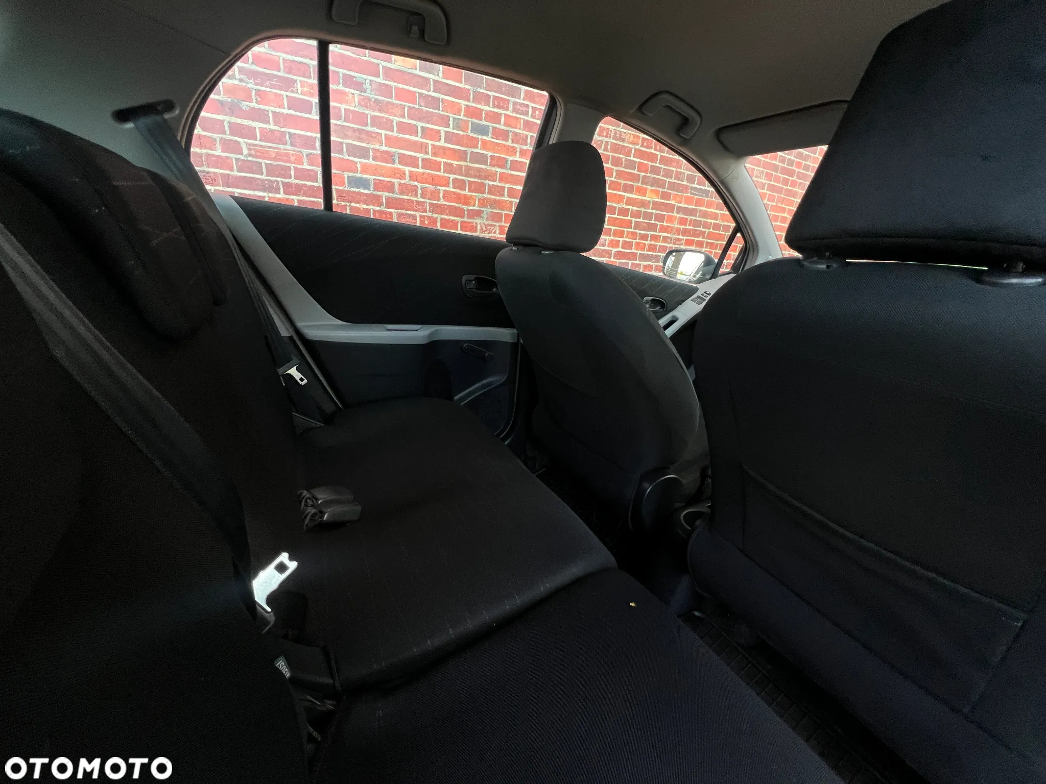 Toyota Yaris - 18