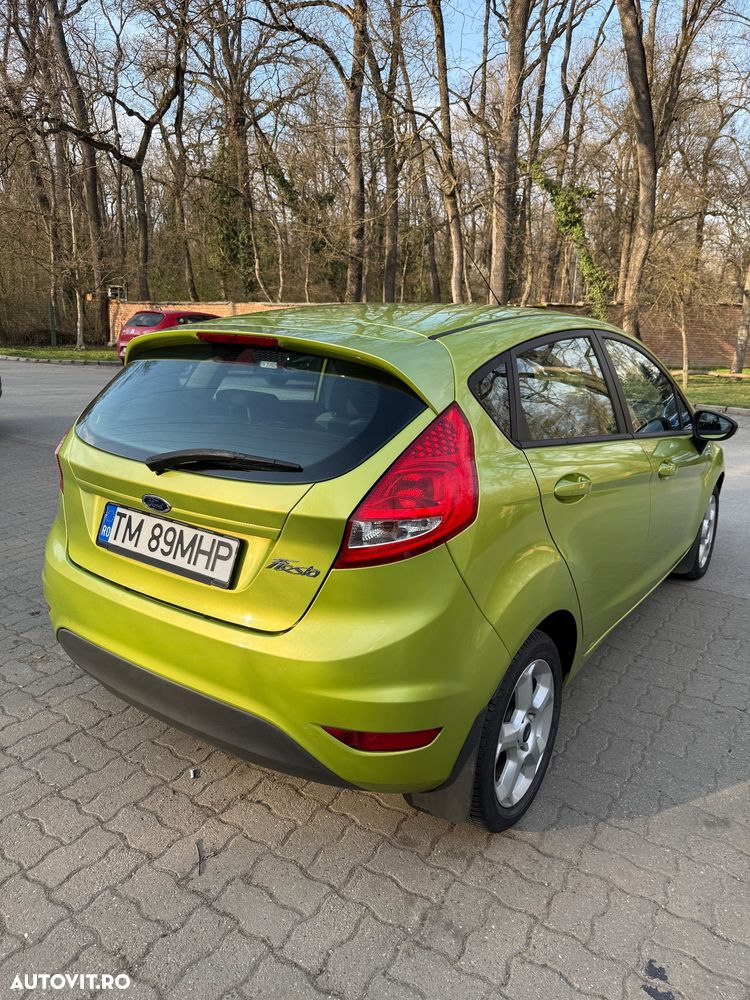 Ford Fiesta - 9