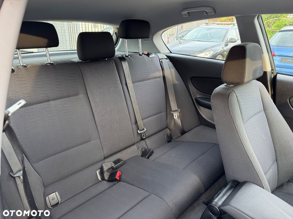 BMW Seria 1 118d DPF - 21