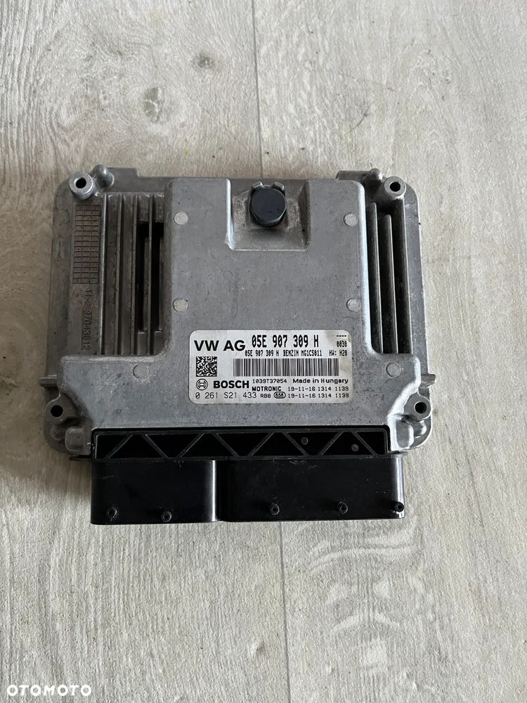 STEROWNIK KOMPUTER SILNIKA 05E907309 H SOFT 0261S21433 - 2