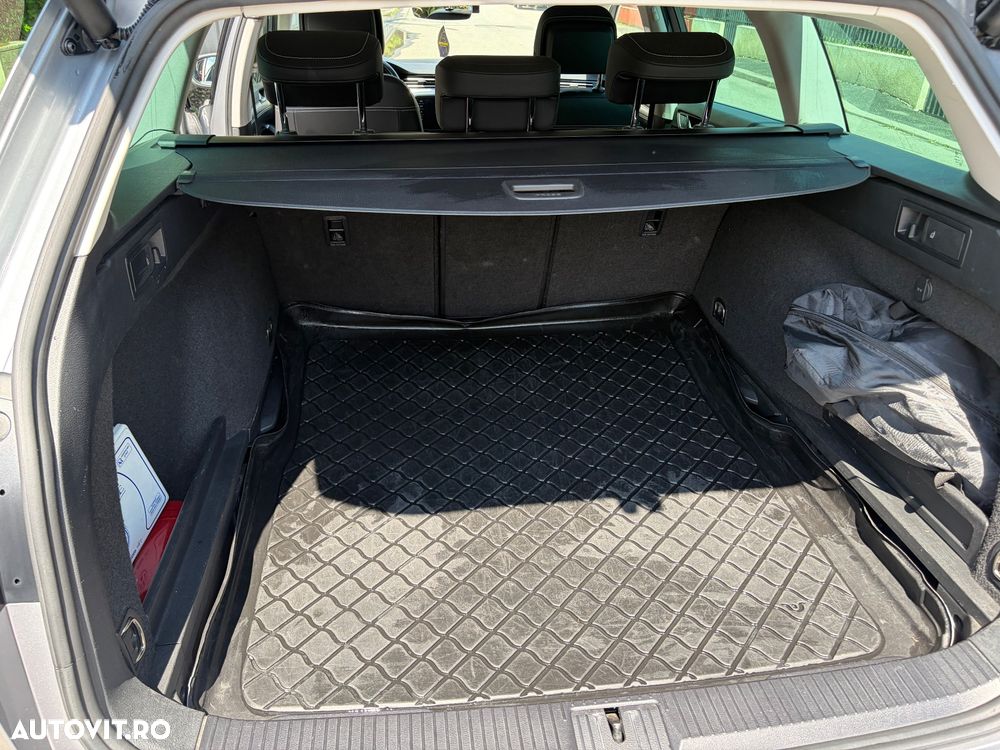 Volkswagen Passat 2.0 TDI DSG Highline - 5