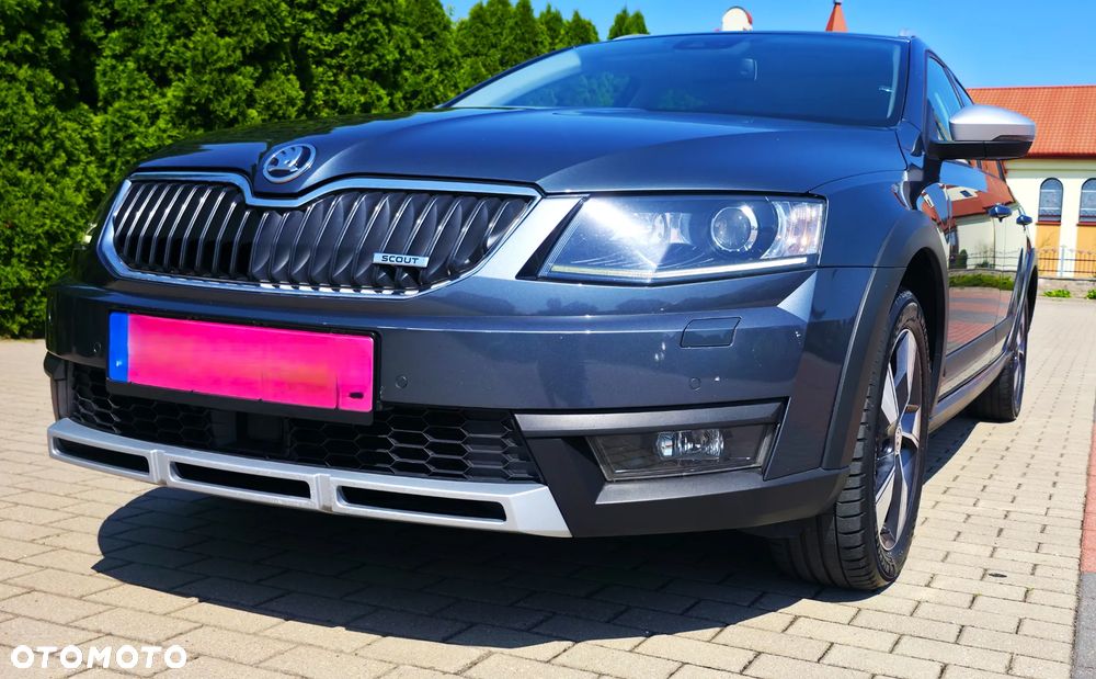 Skoda Octavia 2.0 TDI 4x4 DSG Scout - 3
