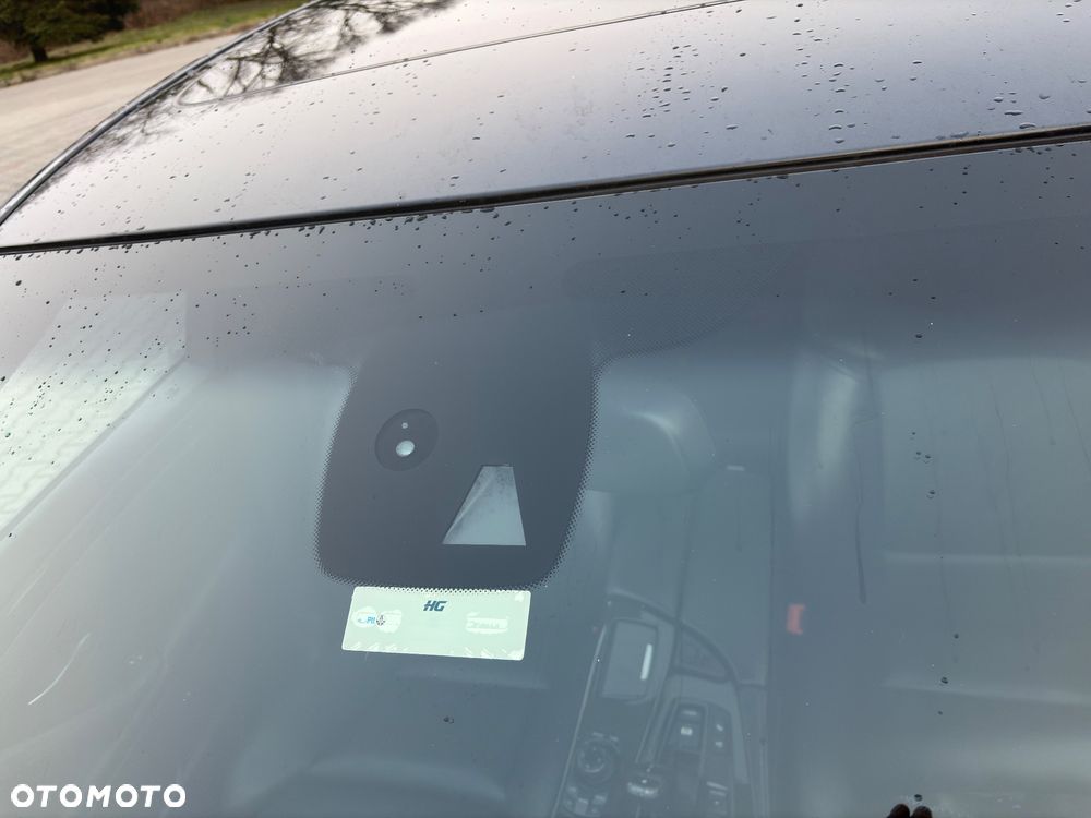 BMW Seria 5 535i xDrive Sport-Aut Modern Line - 12