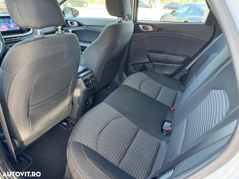 Kia XCeed 1.6 GDI 6DCT PHEV Vision - 15
