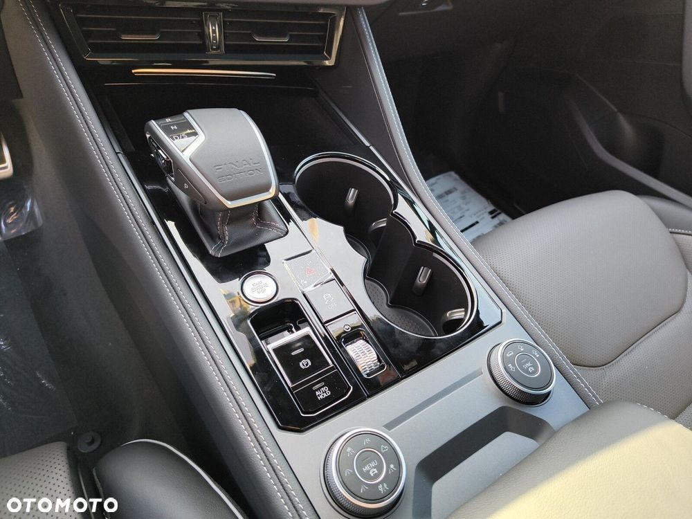 Volkswagen Touareg 3.0 V6 TDI 4Motion R-Line Final Edition - 16