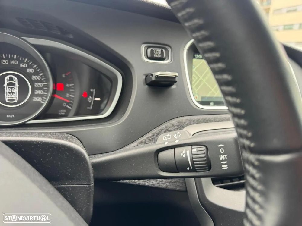 Volvo V40 2.0 D2 Kinetic - 29