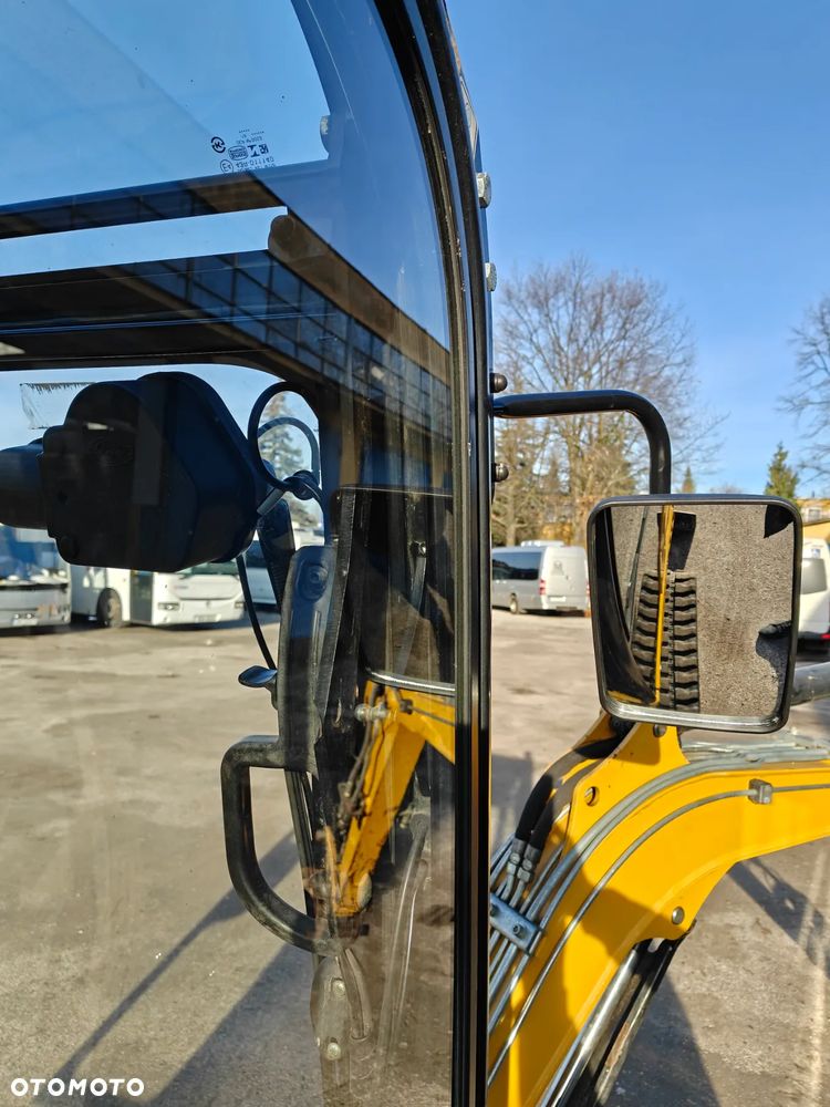 Caterpillar 301.7D - 23