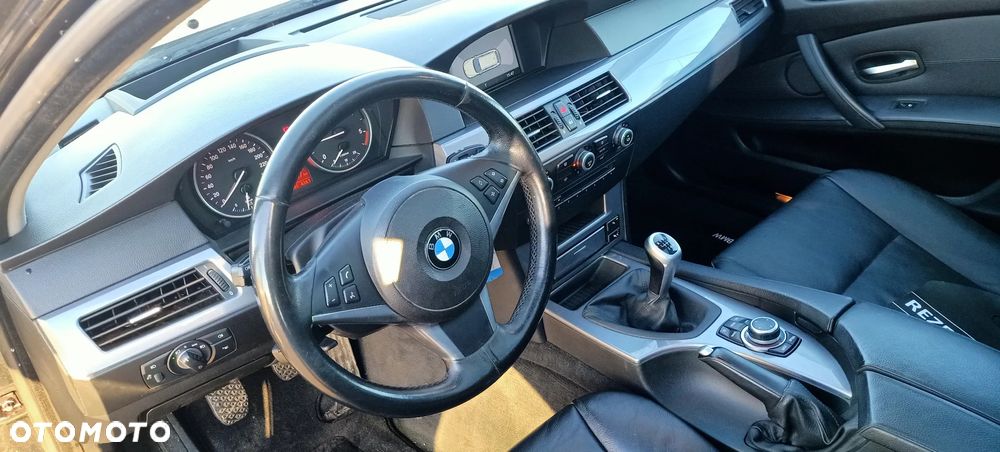 BMW Seria 5 520d Edition Exclusive - 13