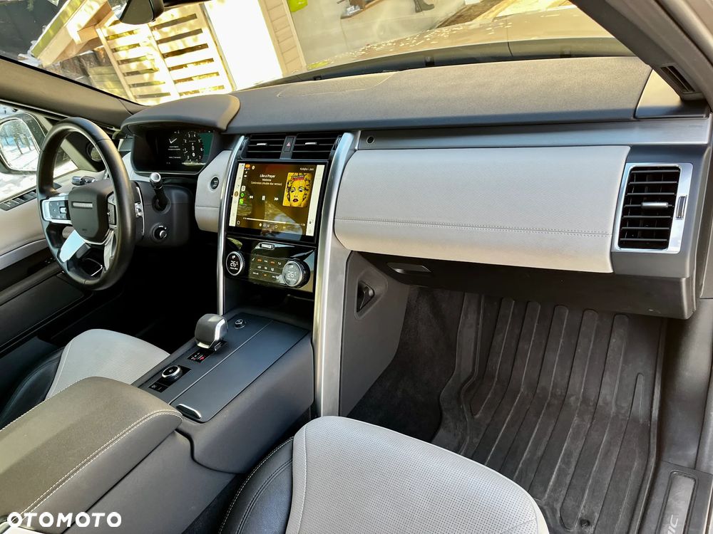 Land Rover Discovery 2.0 P300 R-Dynamic SE - 19