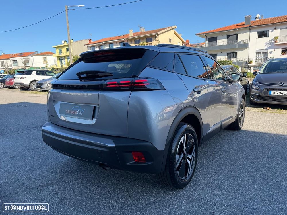 Peugeot 2008 1.2 PureTech Allure - 4