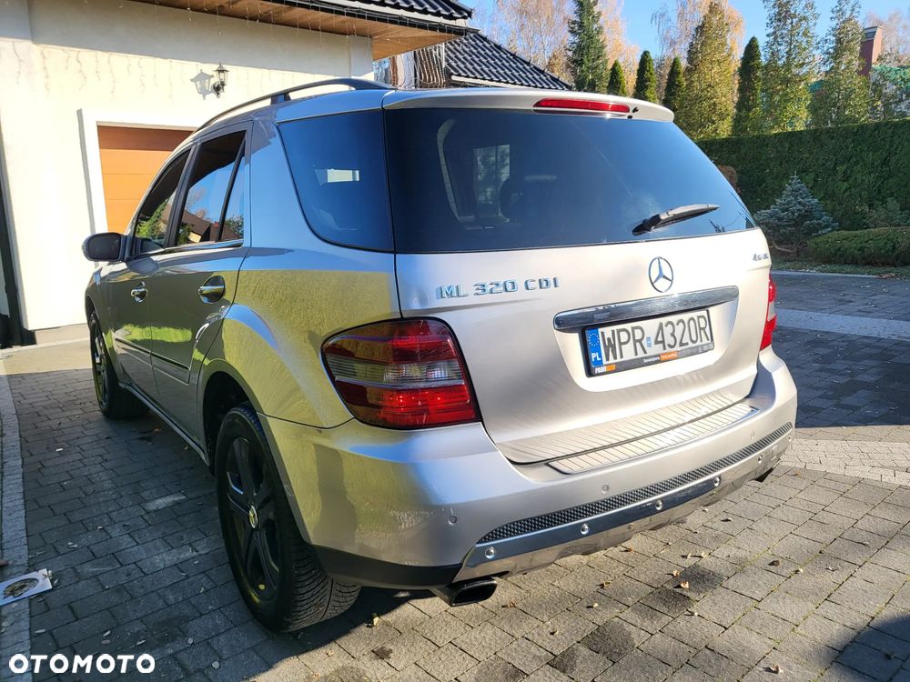 Mercedes-Benz ML - 19