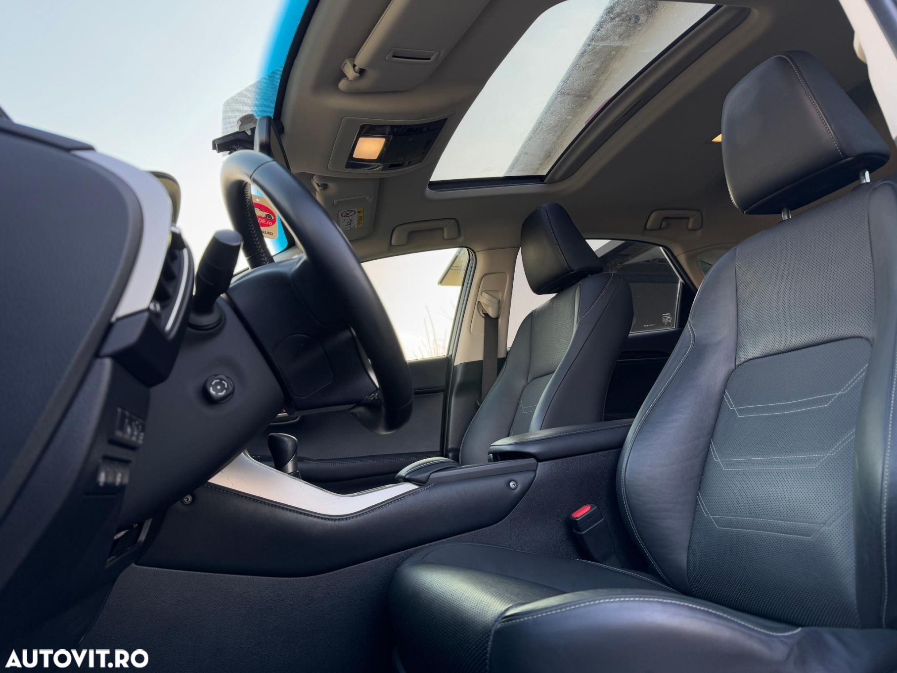 Lexus Seria NX - 25