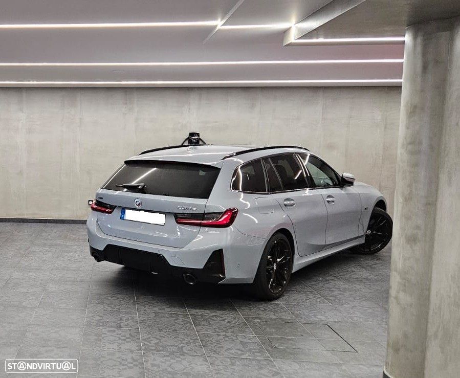 BMW 3 Series 2023 photo 2