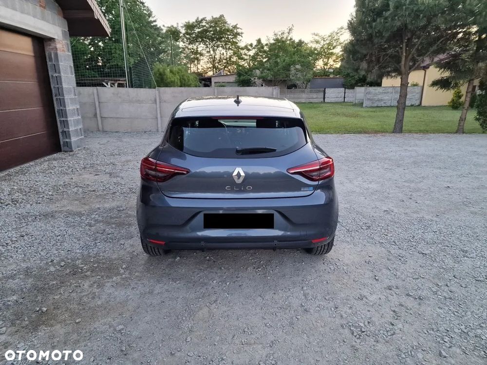 Renault Clio - 10