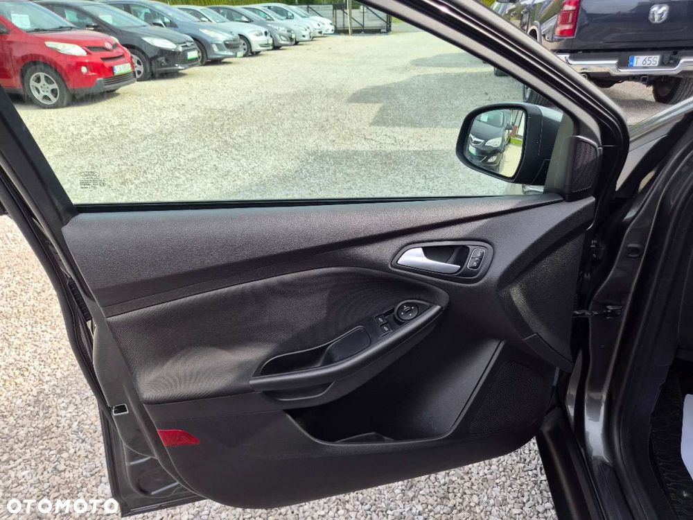 Ford Focus - 16