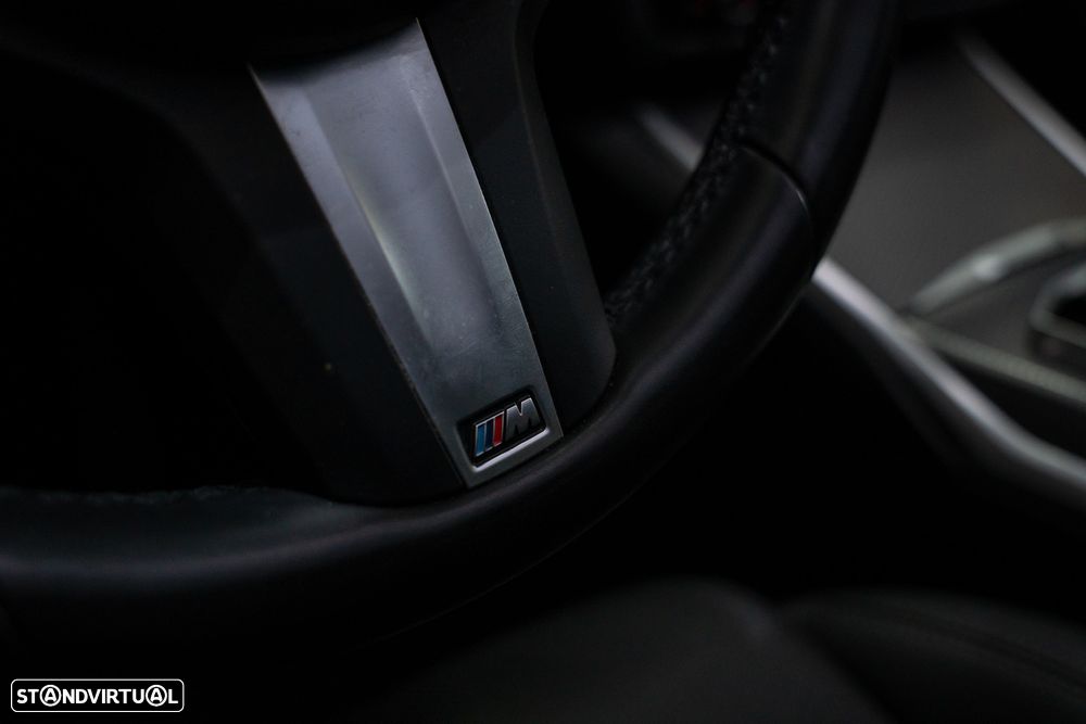 BMW 320 e Pack Desportivo M Auto - 13