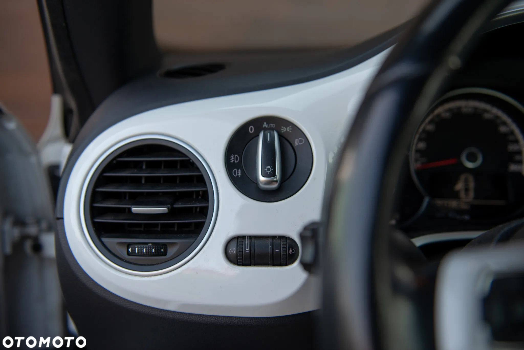 Volkswagen Beetle 1.6 TDI Design - 11