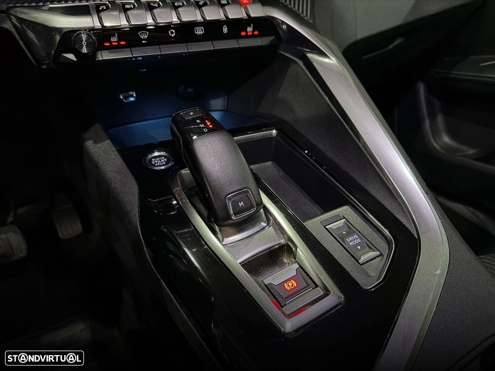 Peugeot 3008 1.2 PureTech Allure EAT8 - 28