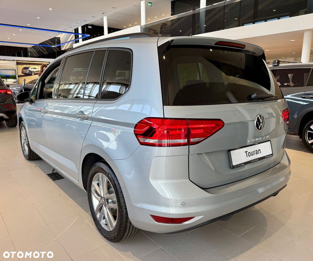 Volkswagen Touran - 5