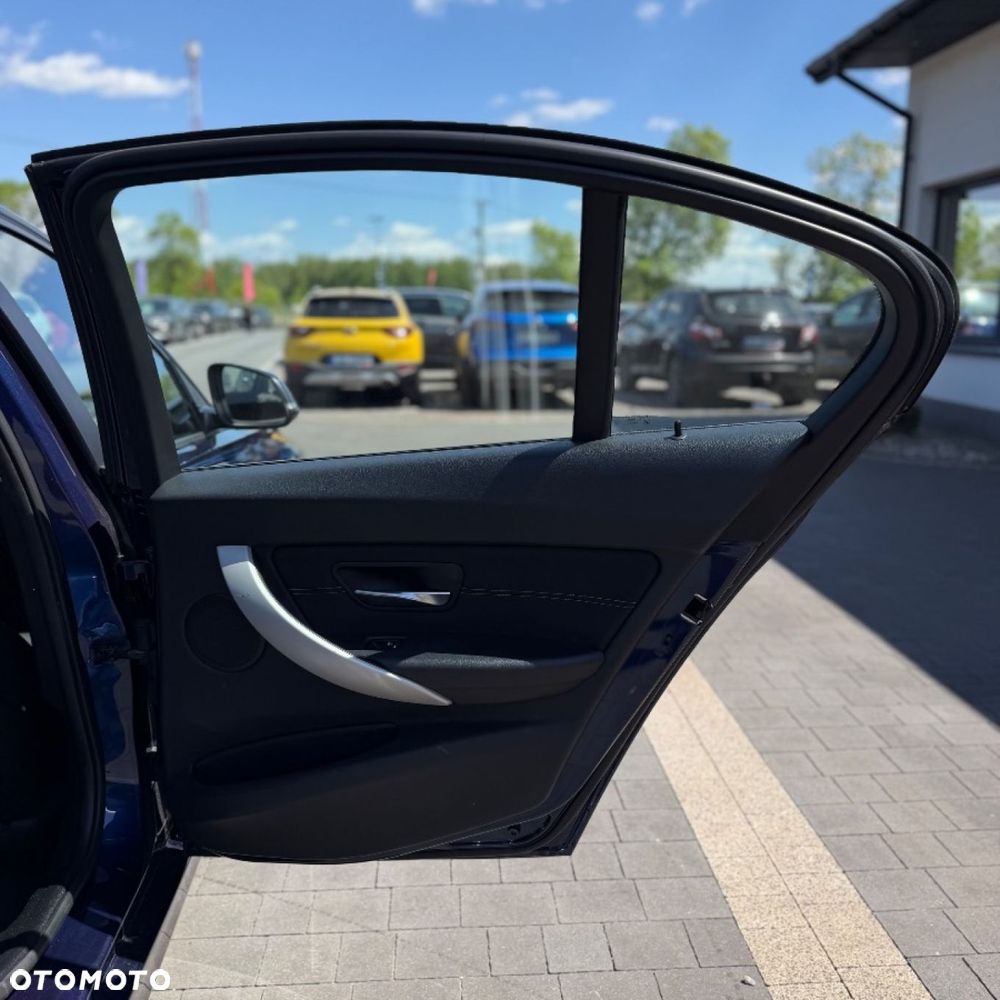 BMW Seria 3 - 28