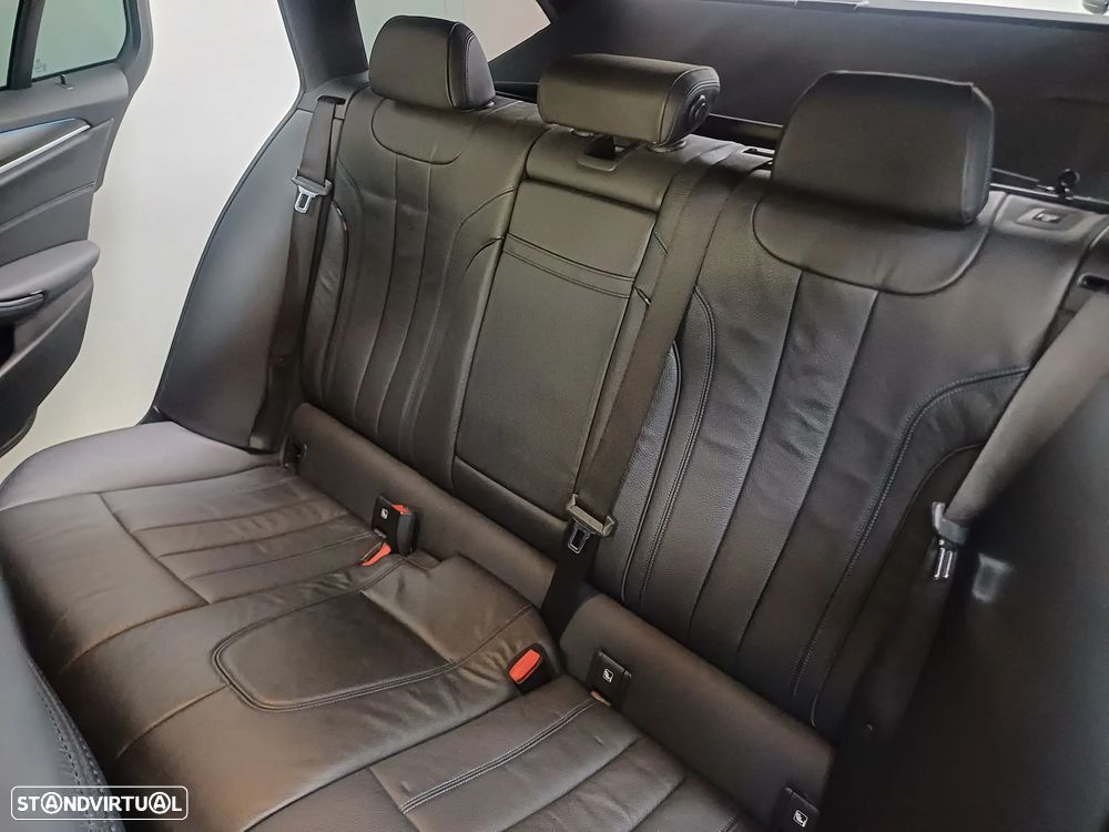 BMW 530 e Pack Desportivo M - 17
