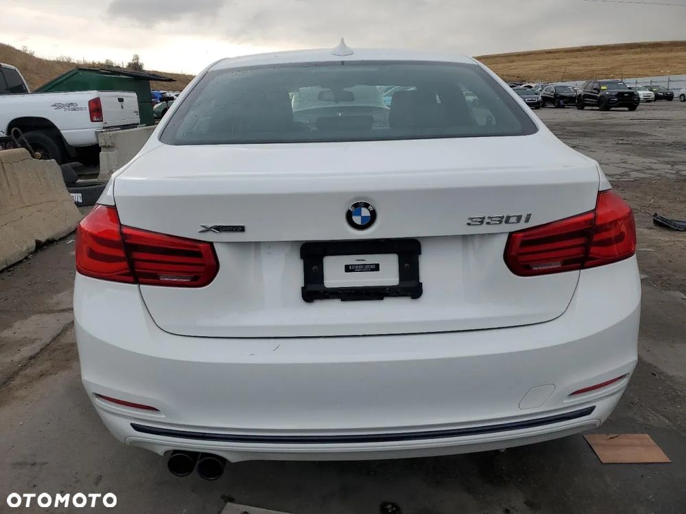BMW Seria 3 330i GPF Advantage - 5