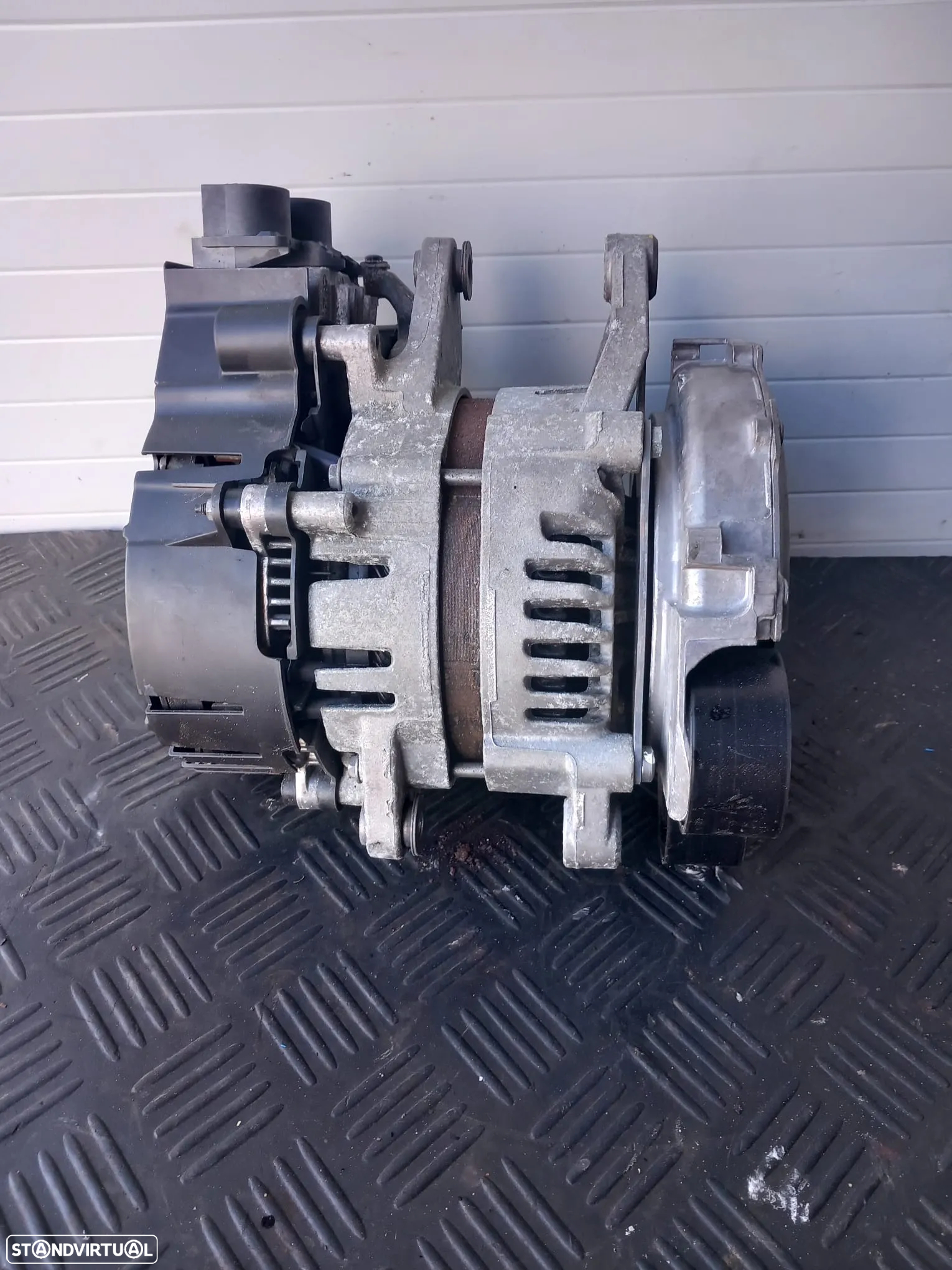 Alternador HYUNDAI TUCSON/KIA CEED/KIA SPORTAGE 1.6 CRDI Ref: 363002U000/2723564B - 2