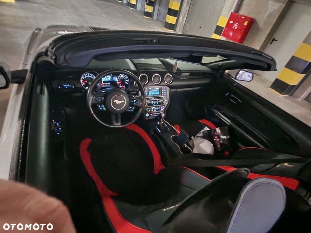 Ford Mustang - 10
