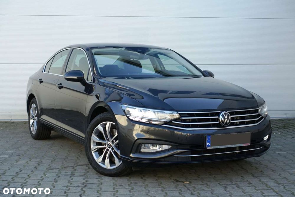 Volkswagen Passat - 2