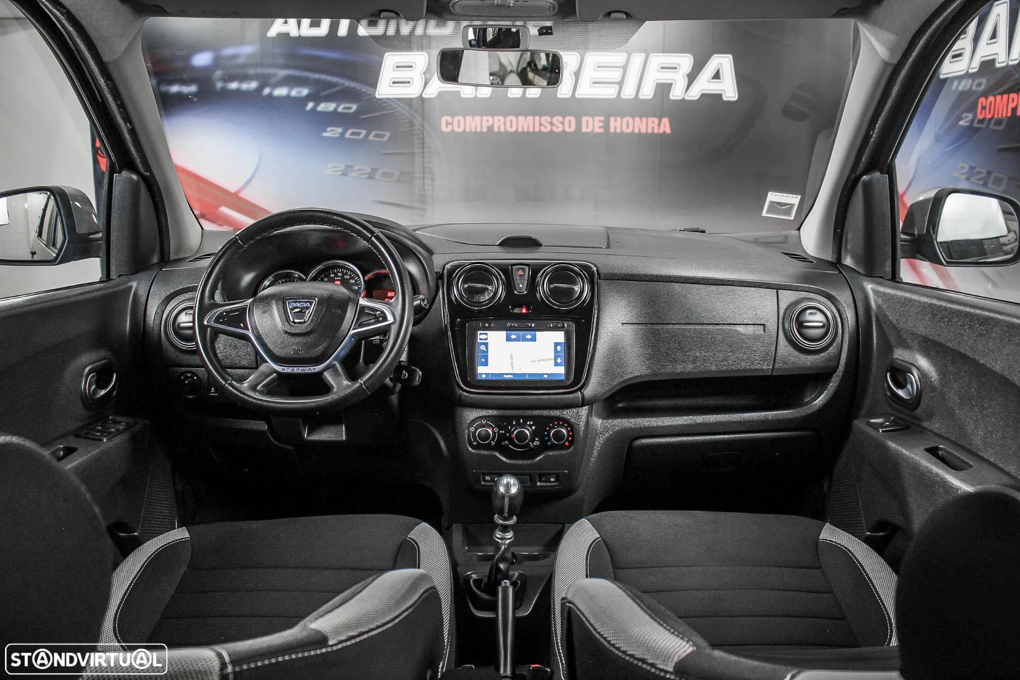 Dacia Lodgy 1.5 Blue dCi Stepway 7L - 3