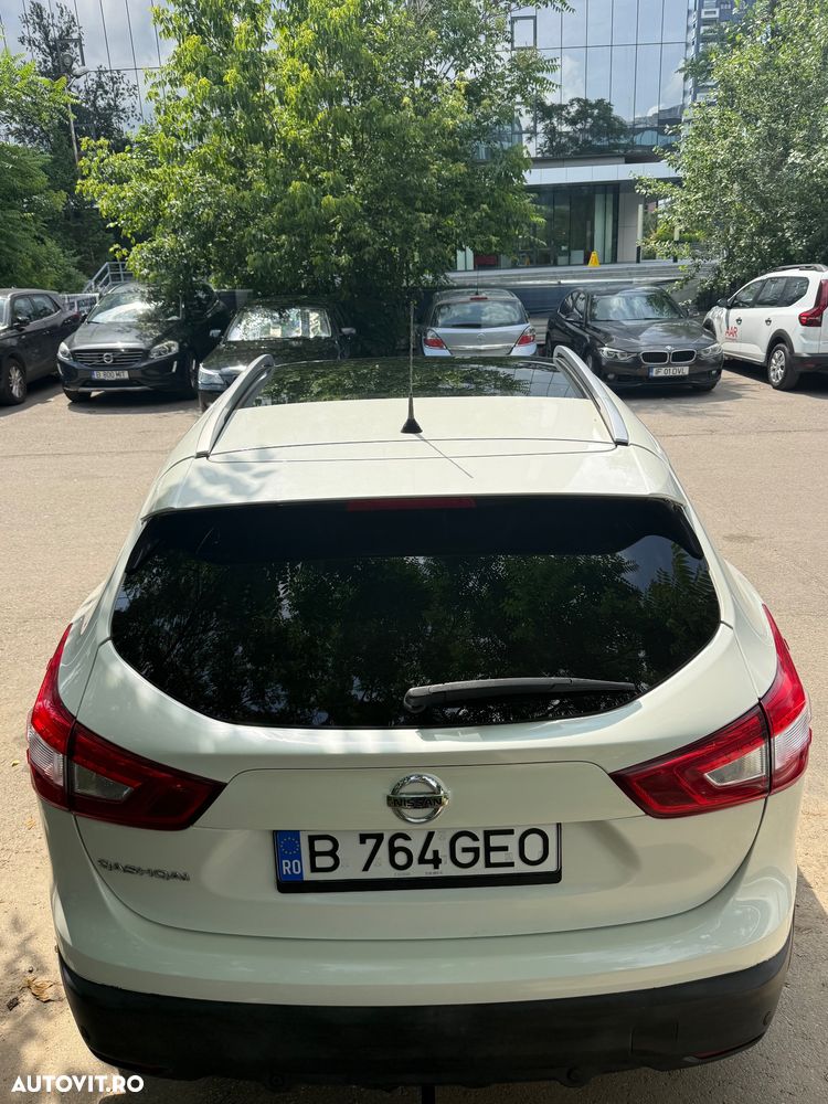 Nissan Qashqai 1.6 DCI Xtronic TEKNA - 8