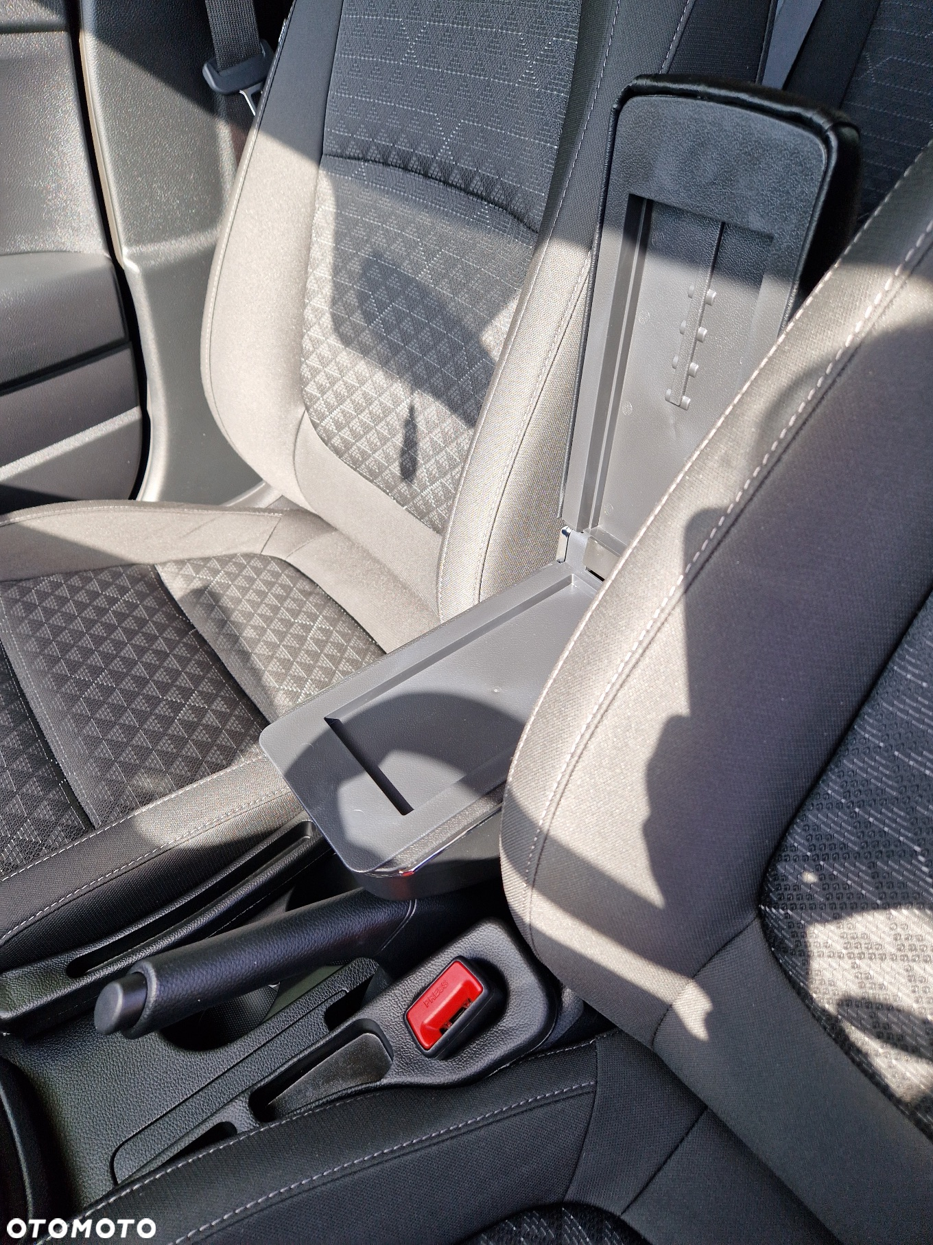 Kia Rio 1.2 M - 8