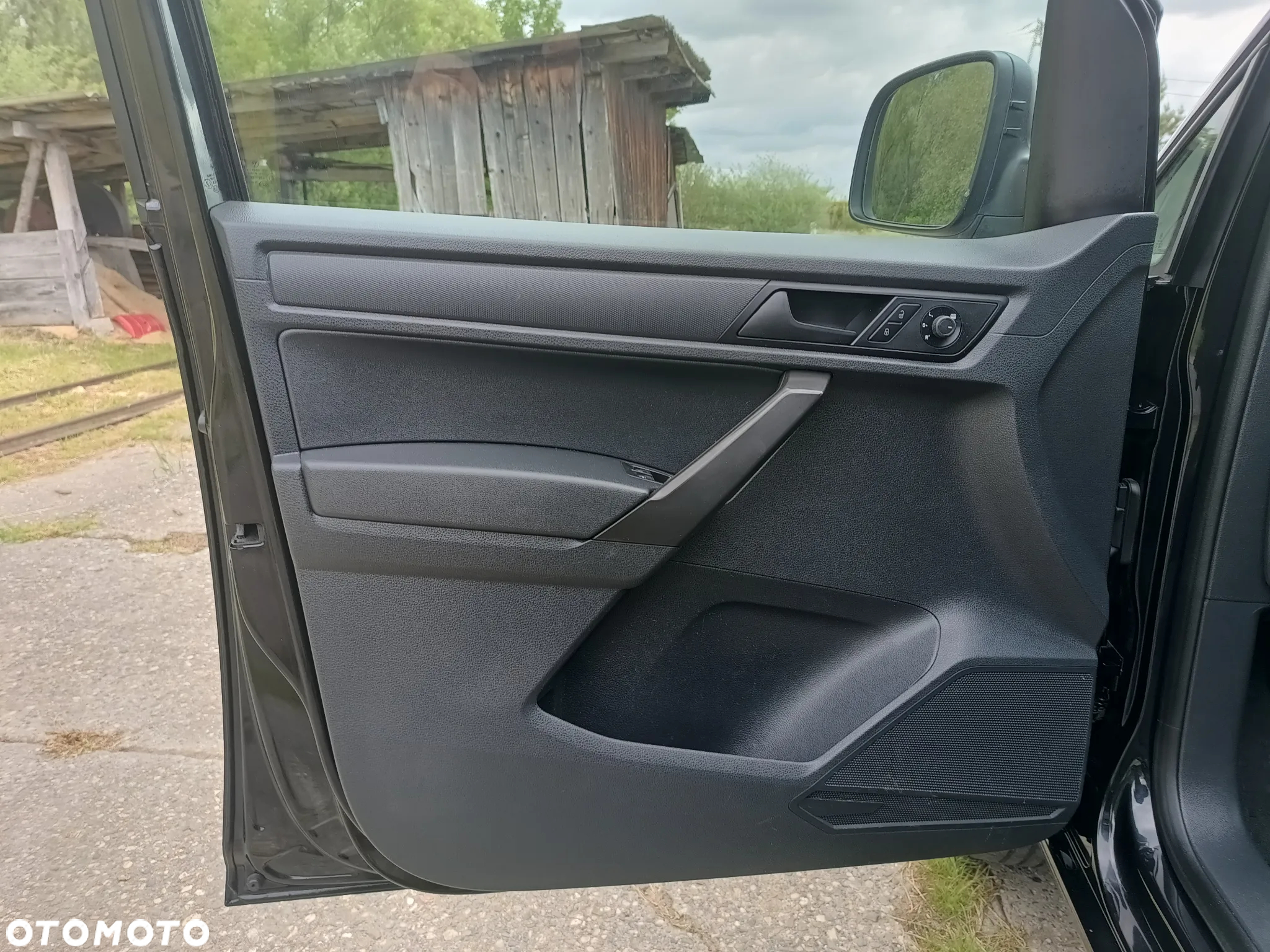 Volkswagen Caddy 2.0 TDI LONG MAXI, automat 2017 rok - 25