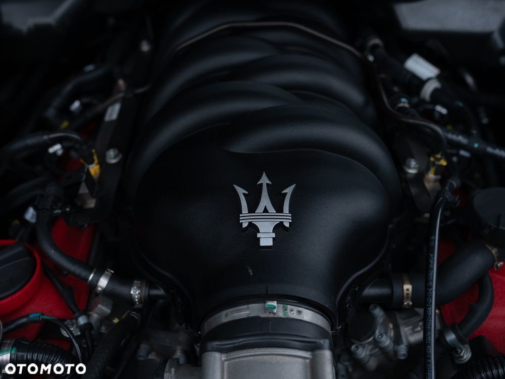 Maserati GranTurismo S - 24