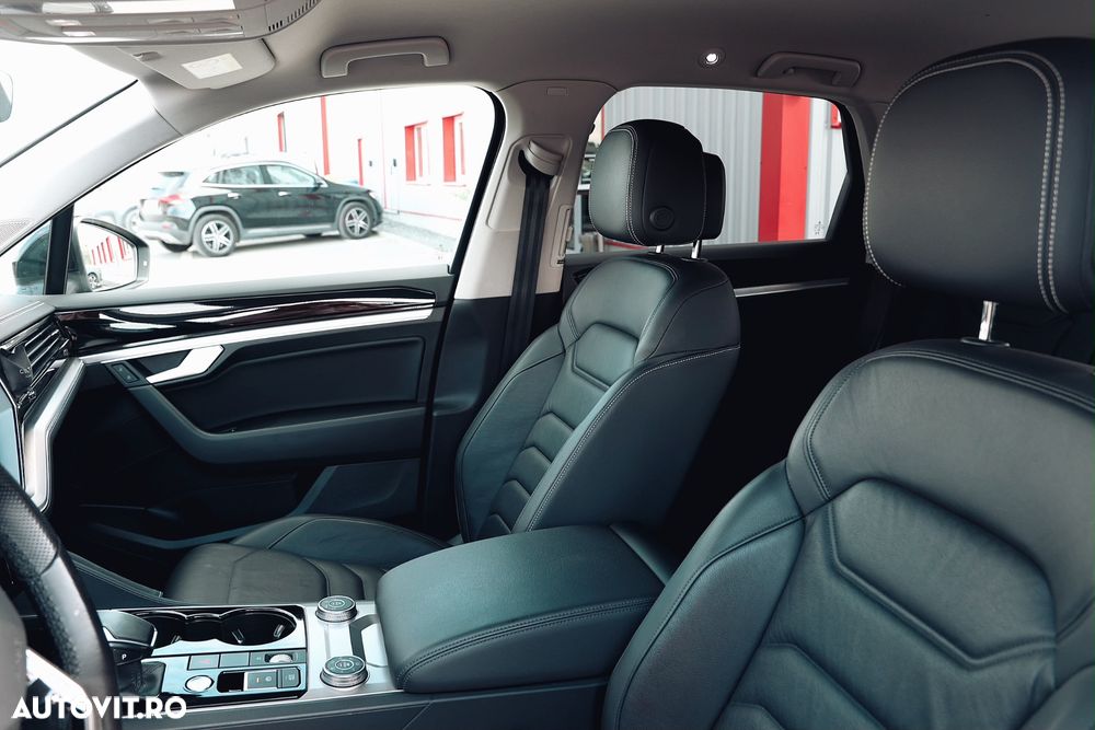 Volkswagen Touareg V6 TDI 4MOTION Elegance - 8