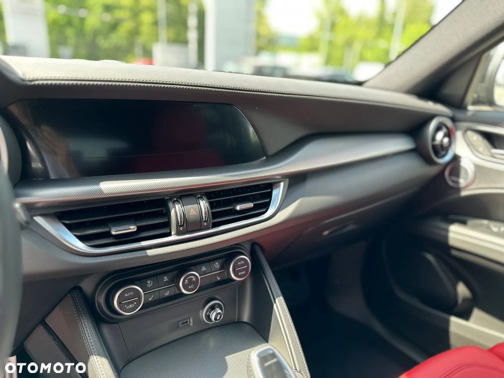 Alfa Romeo Stelvio 2.0 Turbo Veloce Q4 - 14
