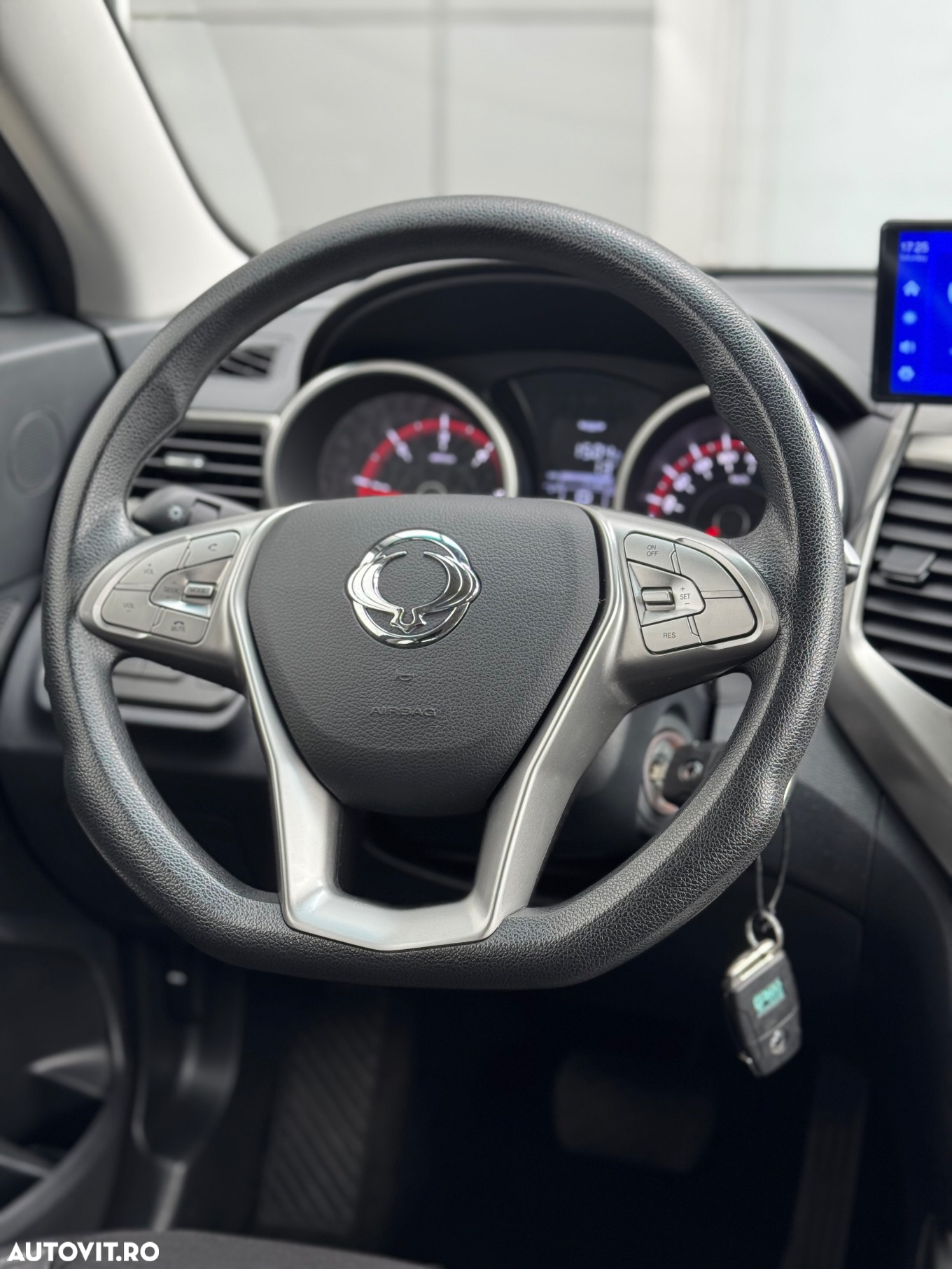 SsangYong Tivoli - 13