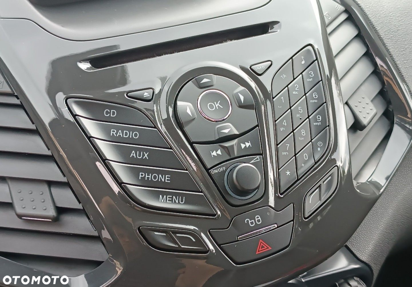Ford EcoSport - 32