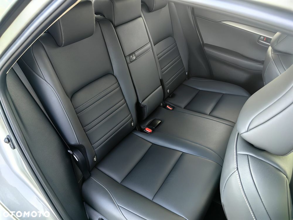 Lexus NX 300 Business Edition AWD - 8