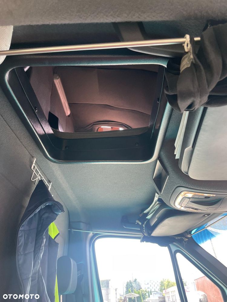 Mercedes-Benz Sprinter 316 - 21