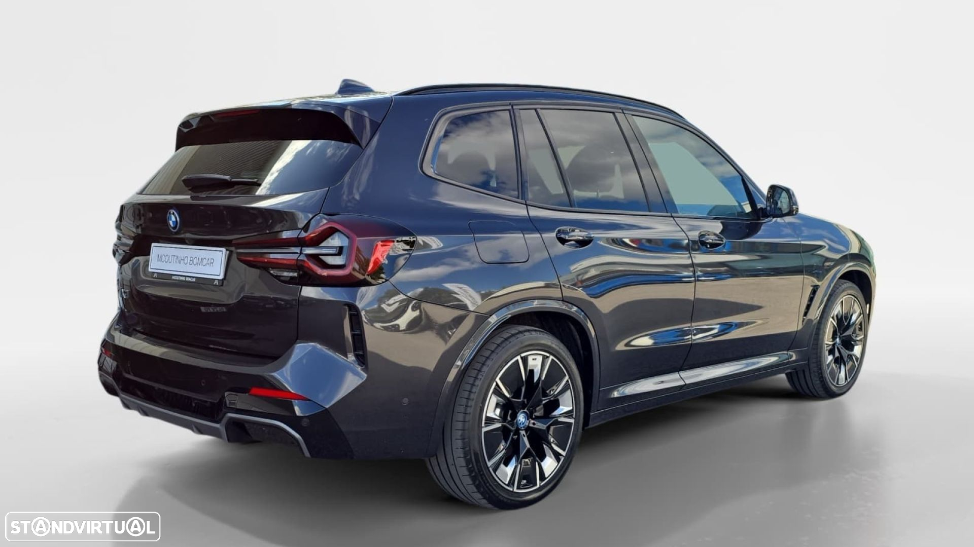 BMW iX3 M Sport Impressive - 3