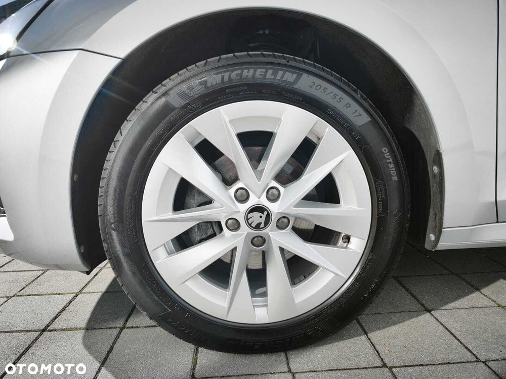 Skoda Octavia 2.0 TDI Selection DSG - 39