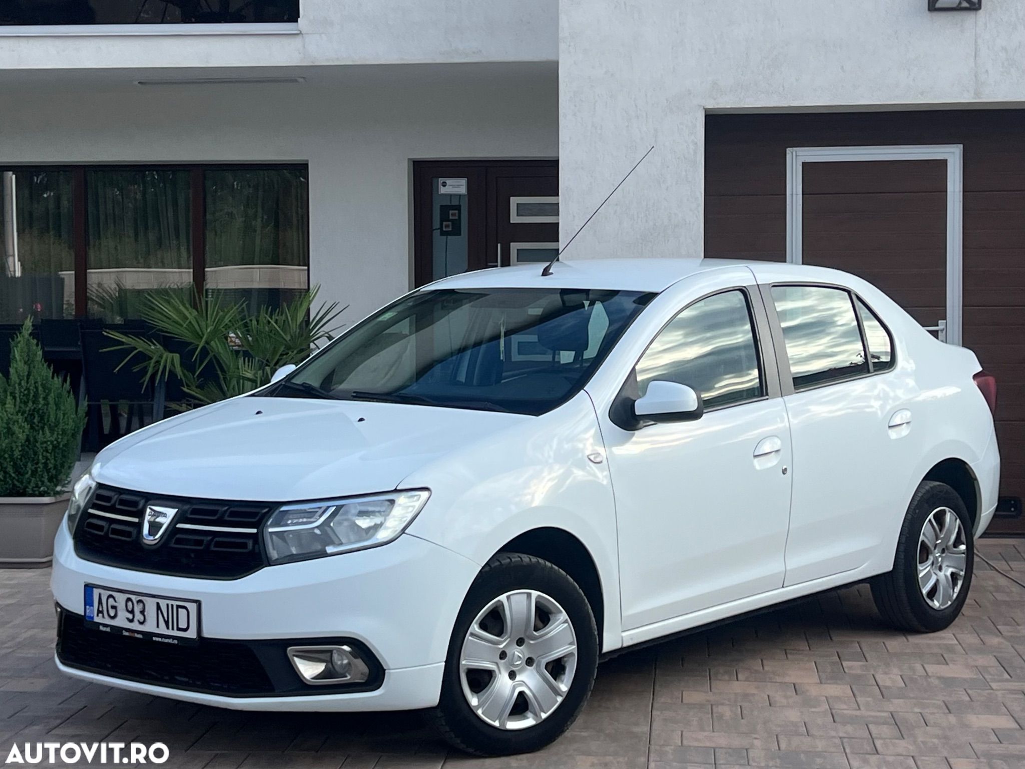 Dacia Logan 1.5 90CP Laureate - 1
