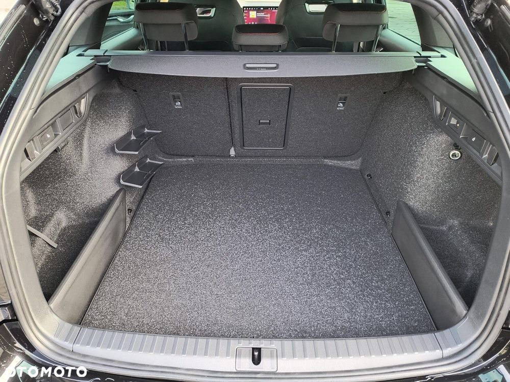 Skoda Octavia 2.0 TSI RS DSG - 17