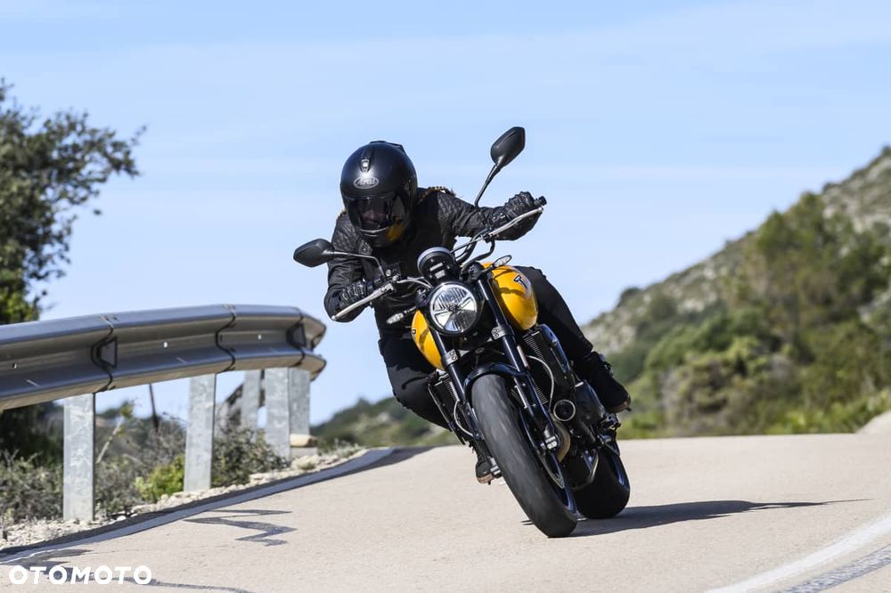 Triumph Trident - 10