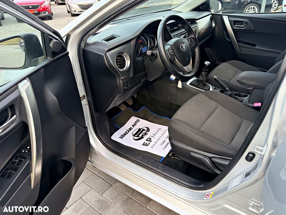Toyota Auris 1.4 D-4D Unique - 15
