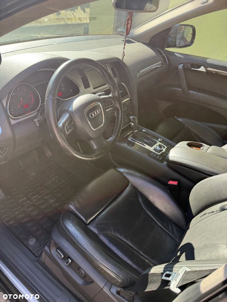 Audi Q7 - 6