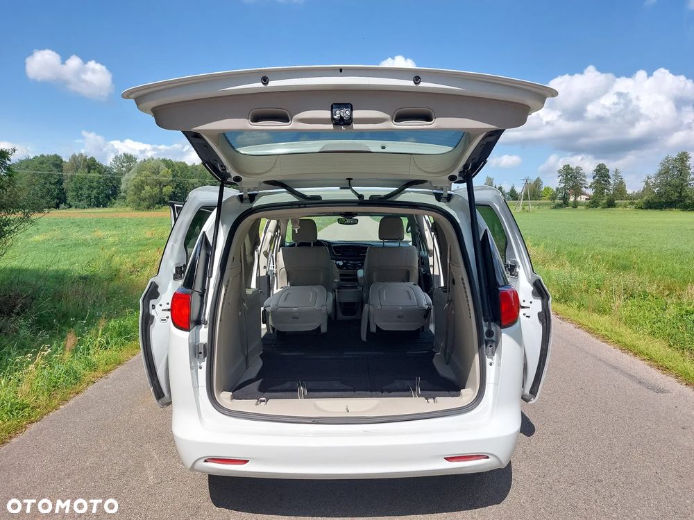 Chrysler Pacifica - 37